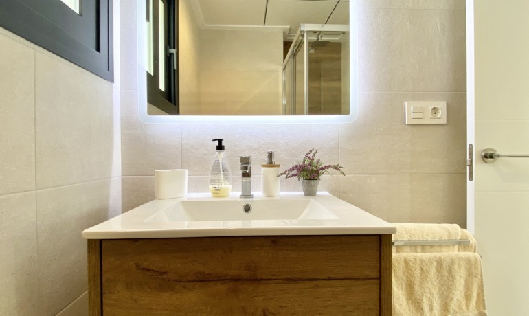 Herverkoop - Huis -
La Campaneta