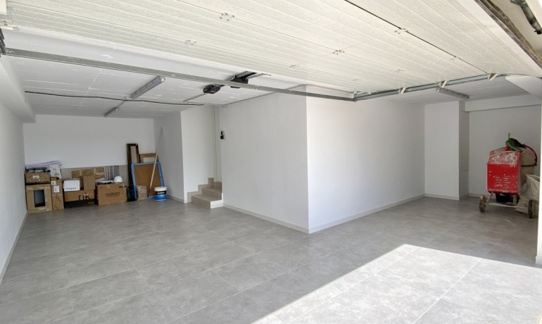 Herverkoop - Huis -
La Campaneta