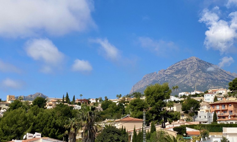 Herverkoop - Huis -
La Campaneta