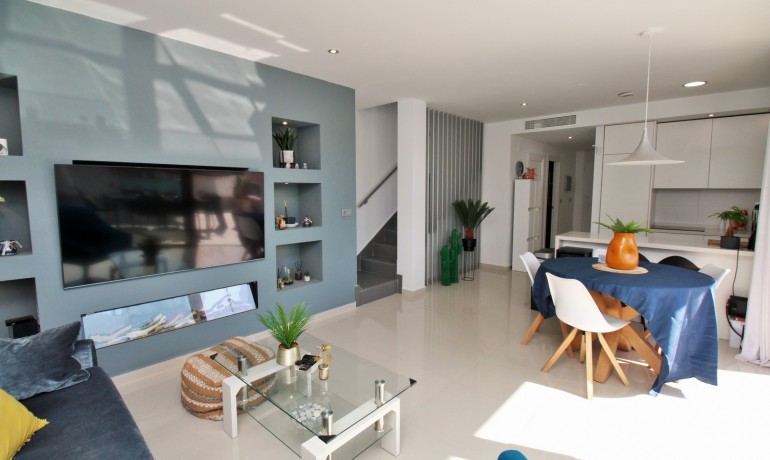 Herverkoop - Villa -
Villamartin