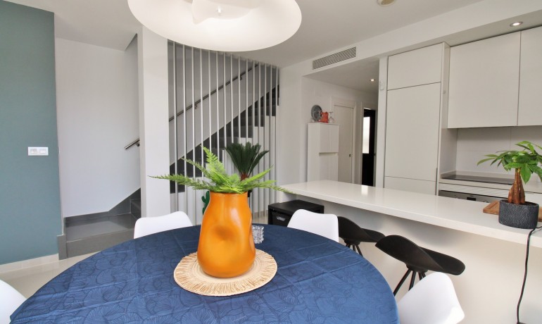 Herverkoop - Villa -
Villamartin