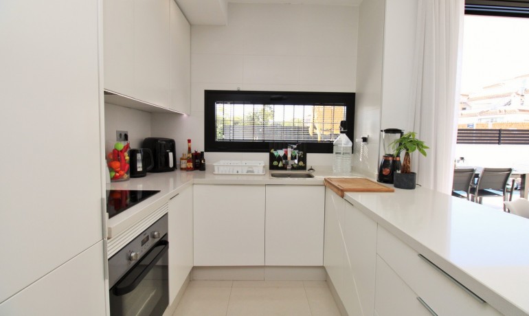 Herverkoop - Villa -
Villamartin