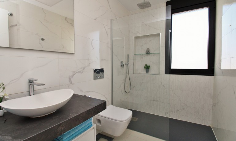 Herverkoop - Villa -
Villamartin