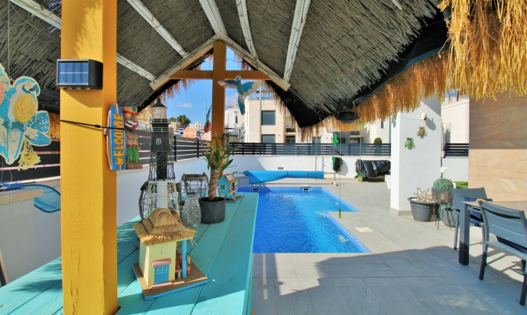 Herverkoop - Villa -
Villamartin