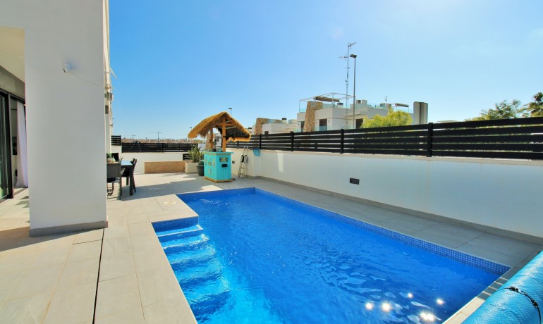 Herverkoop - Villa -
Villamartin