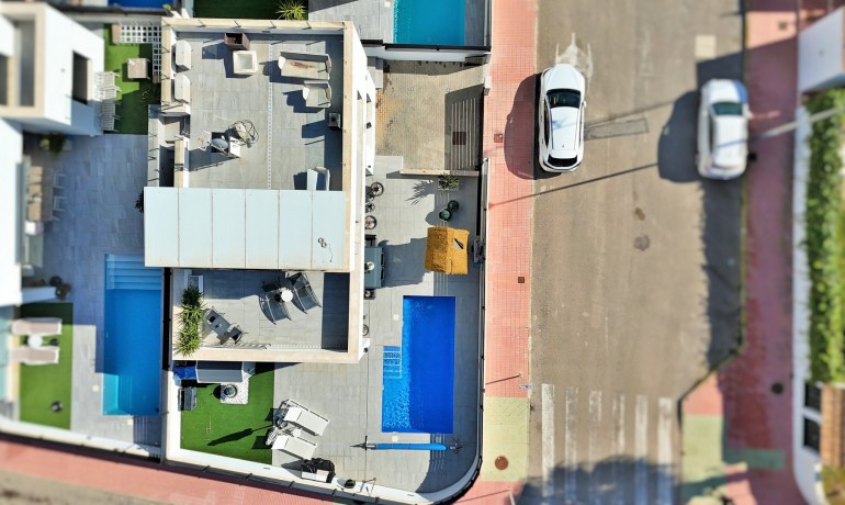 Herverkoop - Villa -
Villamartin