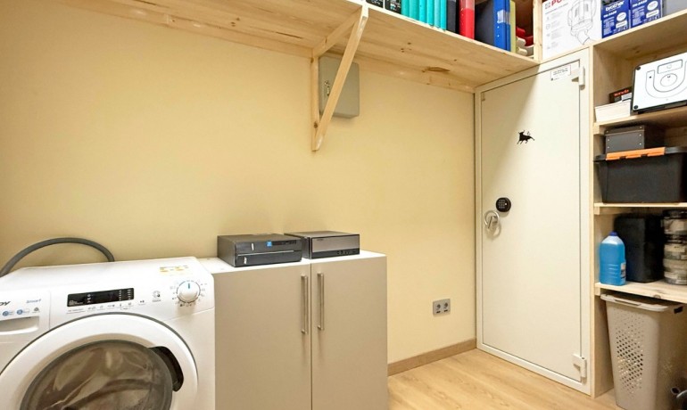 Venta - Comercial -
Torrevieja