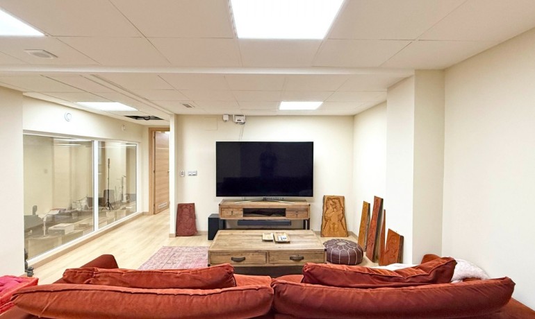 Venta - Comercial -
Torrevieja