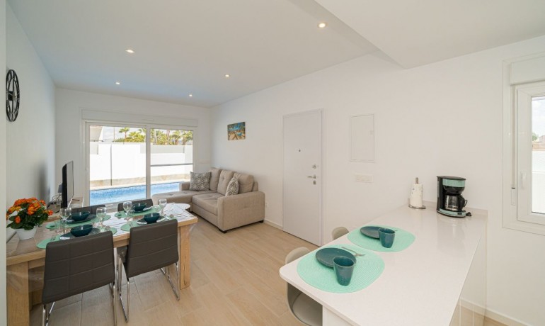 Sale - Villa -
Avileses