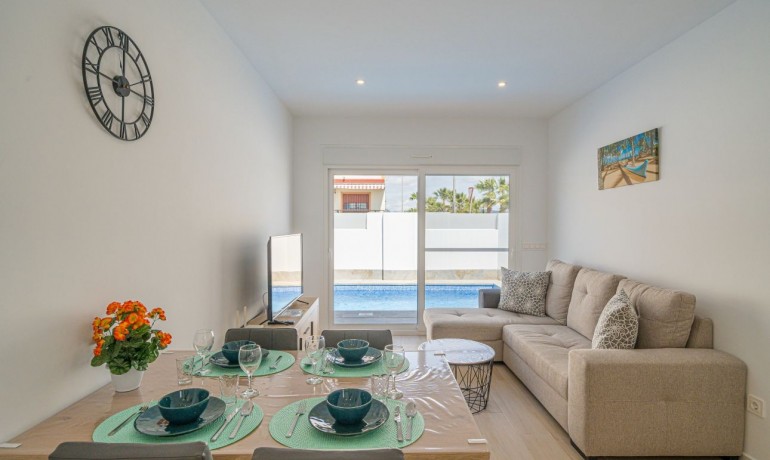 Sale - Villa -
Avileses