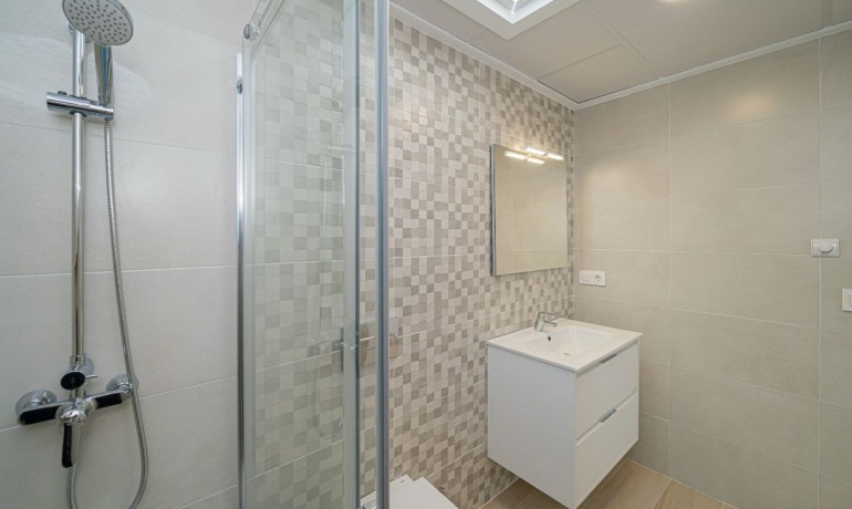 Sale - Villa -
Avileses