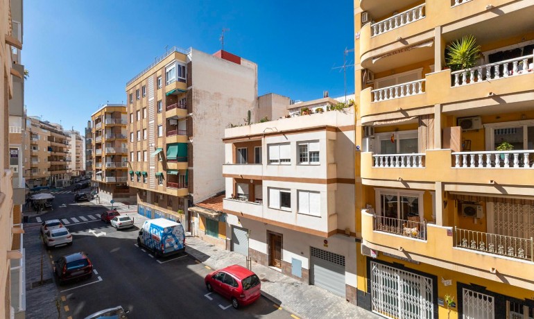 Herverkoop - Appartement / Flat -
Torrevieja* - Torrevieja