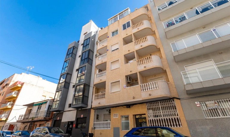 Herverkoop - Appartement / Flat -
Torrevieja* - Torrevieja