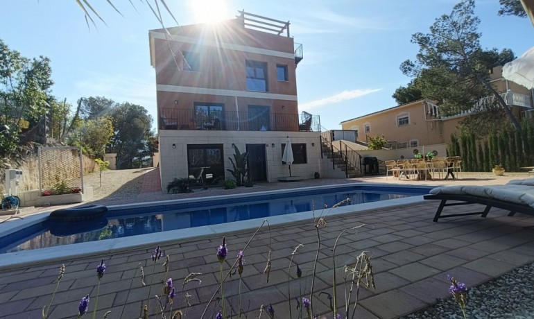 Sale - Villa -
Pinar de Campoverde