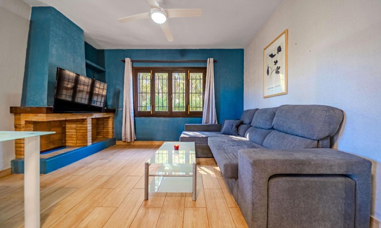 Herverkoop - Villa -
Orihuela Costa* - Playa Flamenca