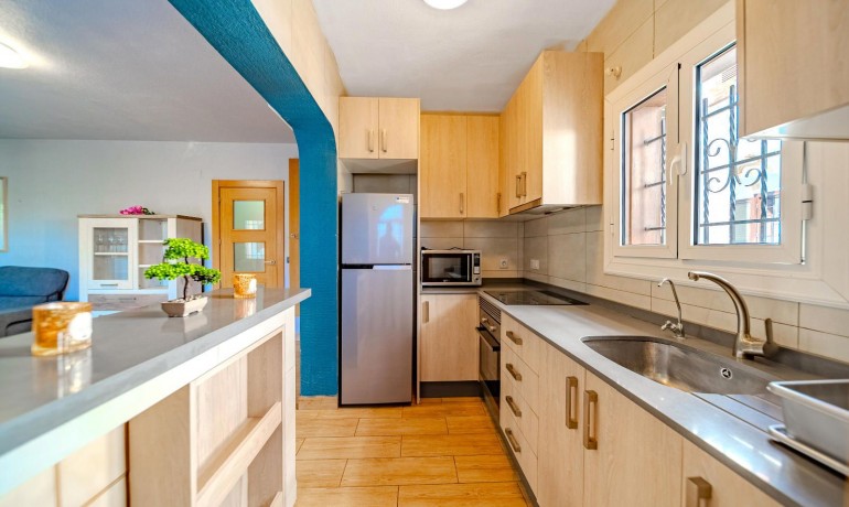 Herverkoop - Villa -
Orihuela Costa* - Playa Flamenca