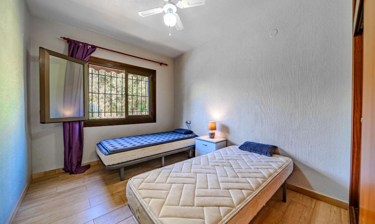 Herverkoop - Villa -
Orihuela Costa* - Playa Flamenca