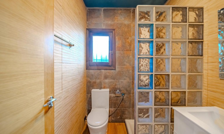 Herverkoop - Villa -
Orihuela Costa* - Playa Flamenca