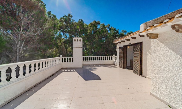 Herverkoop - Villa -
Orihuela Costa* - Playa Flamenca