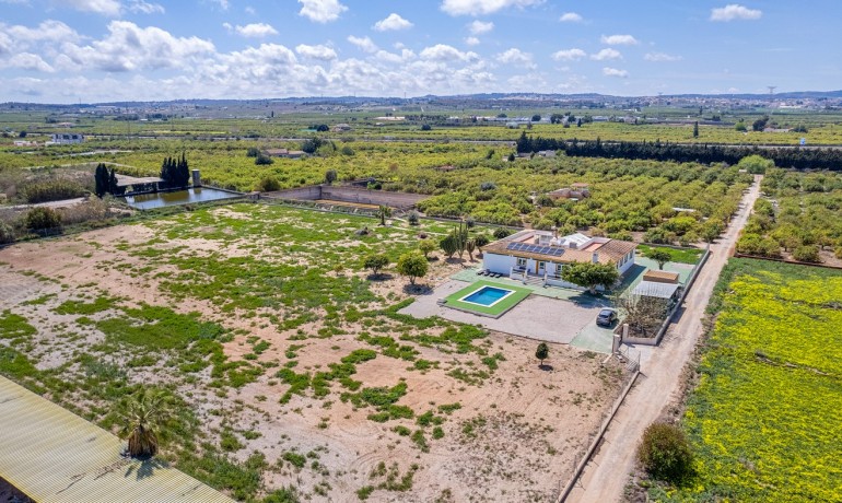 Venta - Villa -
Los Montesinos
