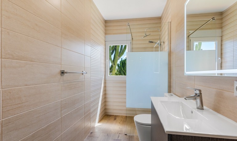 Venta - Villa -
Los Montesinos