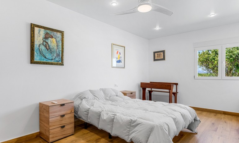 Venta - Villa -
Los Montesinos