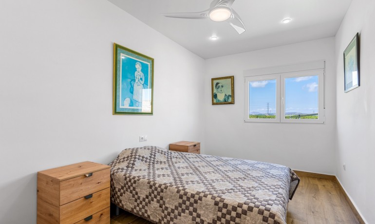 Venta - Villa -
Los Montesinos