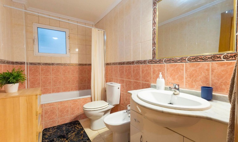 Revente - Appartement / Flat -
Torrevieja* - Torrevieja