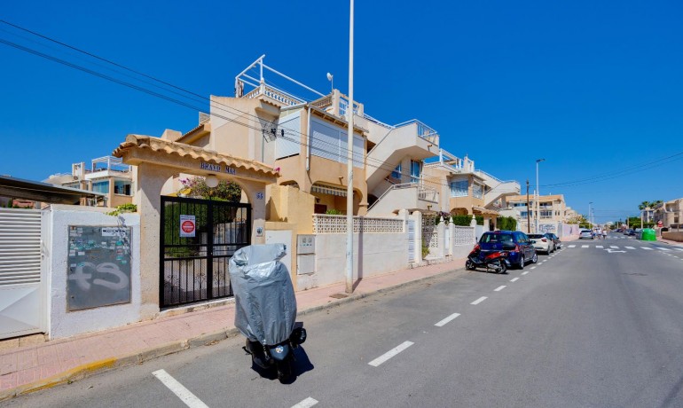 Sale - Apartment / Flat -
Torrevieja* - Torrevieja