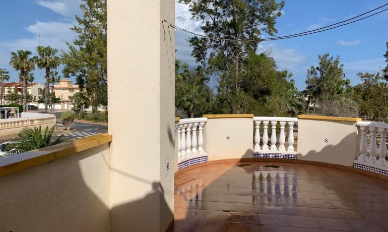 Herverkoop - Villa -
Guardamar del Segura* - Guardamar - El Raso