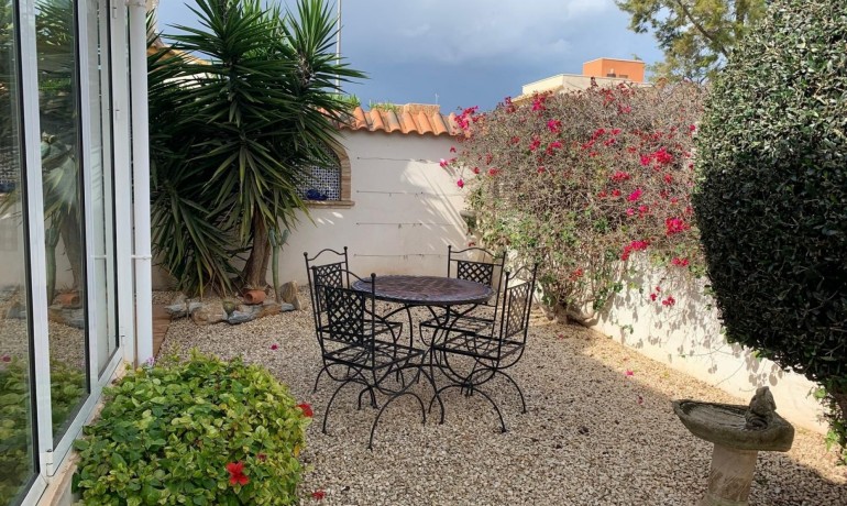 Herverkoop - Villa -
Guardamar del Segura* - Guardamar - El Raso