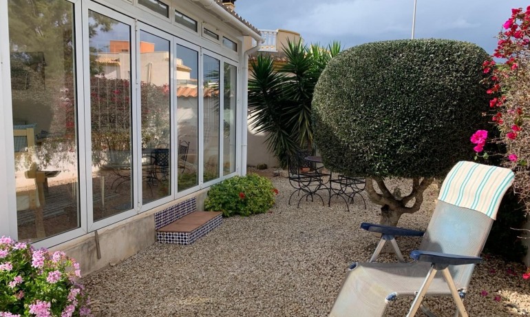 Herverkoop - Villa -
Guardamar del Segura* - Guardamar - El Raso