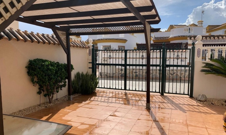 Herverkoop - Villa -
Guardamar del Segura* - Guardamar - El Raso