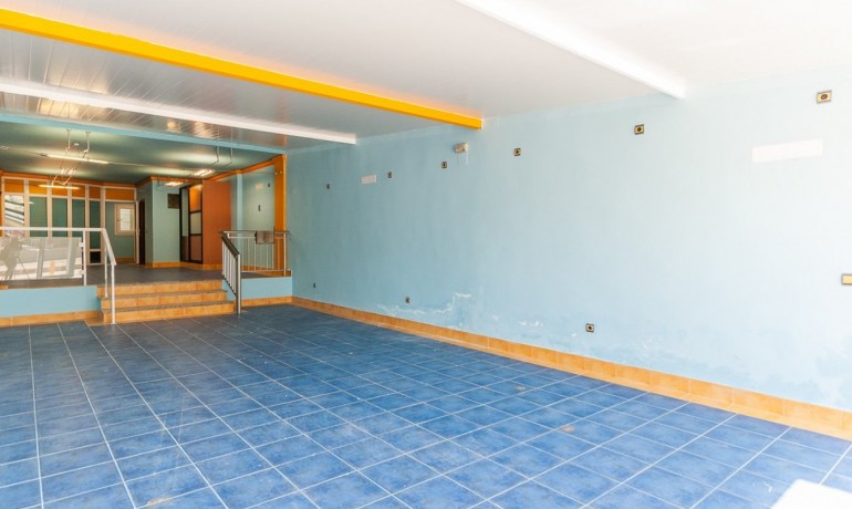 Herverkoop - Reclame -
Orihuela Costa* - La Regia