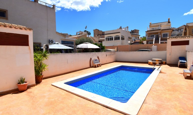 Herverkoop - Huis -
Orihuela Costa* - Playa Flamenca