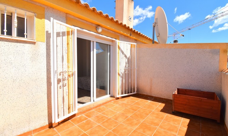 Herverkoop - Huis -
Orihuela Costa* - Playa Flamenca