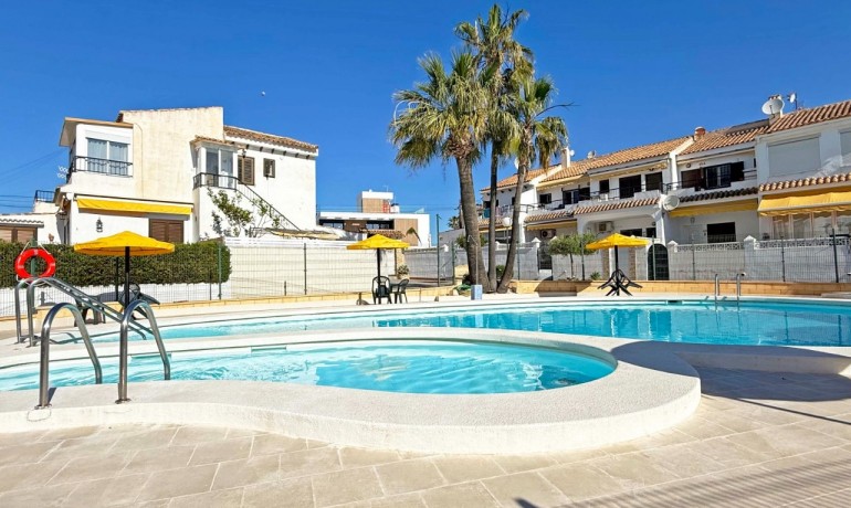 Herverkoop - Appartement / Flat -
Torrevieja* - Torrelamata - La Mata