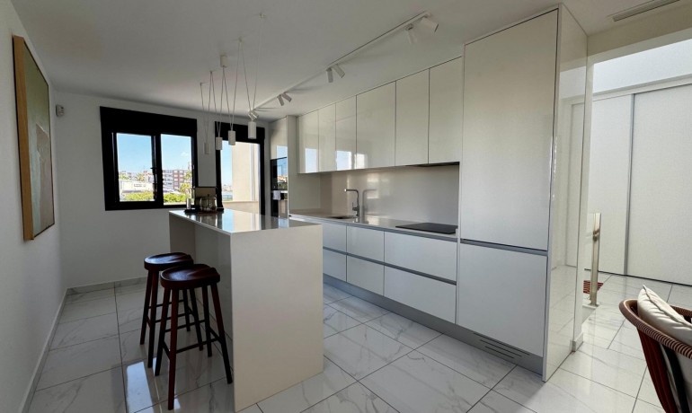 Herverkoop - Villa -
Torrevieja* - La Veleta