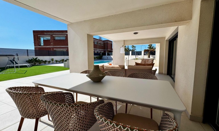 Herverkoop - Villa -
Torrevieja* - La Veleta