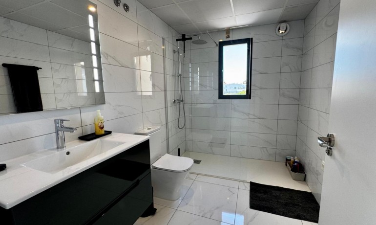 Herverkoop - Villa -
Torrevieja* - La Veleta