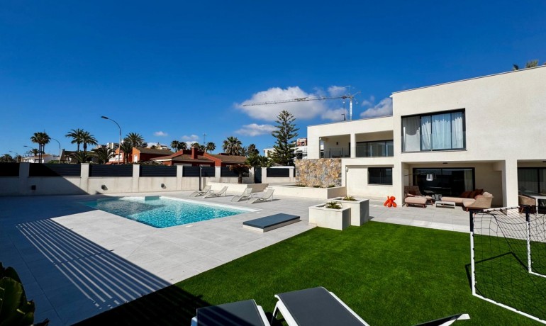 Herverkoop - Villa -
Torrevieja* - La Veleta