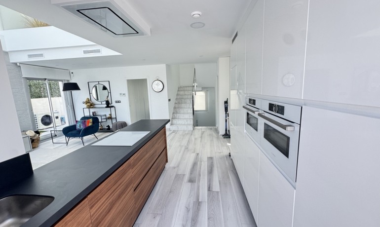 Venta - Villa -
Lomas de Cabo Roig