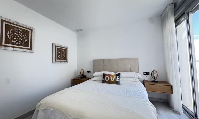 Venta - Villa -
Lomas de Cabo Roig