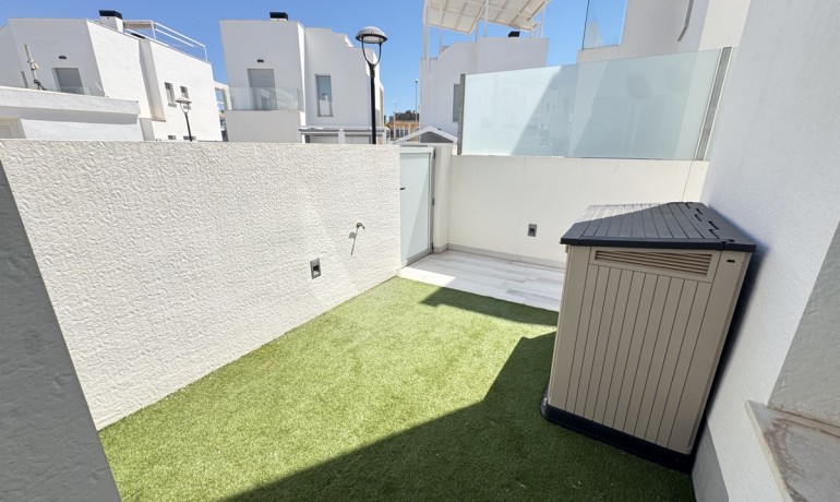 Venta - Villa -
Lomas de Cabo Roig