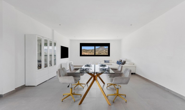 Herverkoop - Villa -
Macisvenda