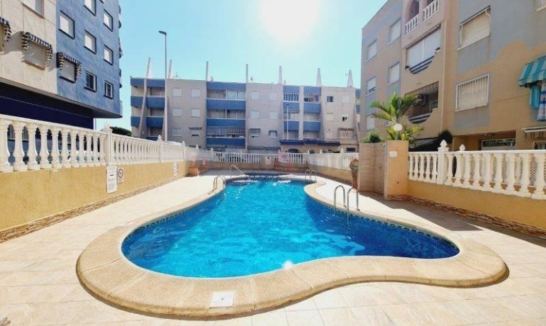 Herverkoop - Appartement / Flat -
Torrevieja* - La Mata pueblo