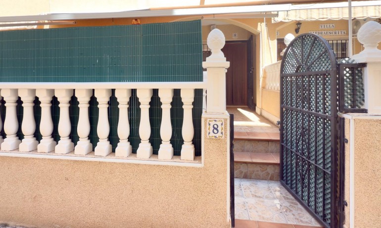 Herverkoop - Appartement / Flat -
Torrevieja* - La Mata pueblo