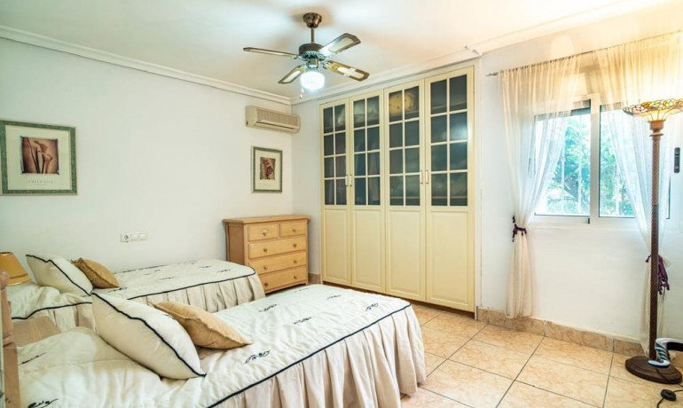 Herverkoop - Villa -
Villamartin