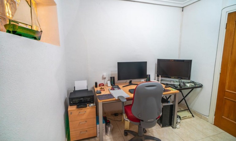 Herverkoop - Villa -
Villamartin