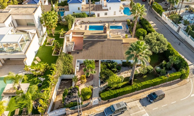 Herverkoop - Villa -
Villamartin